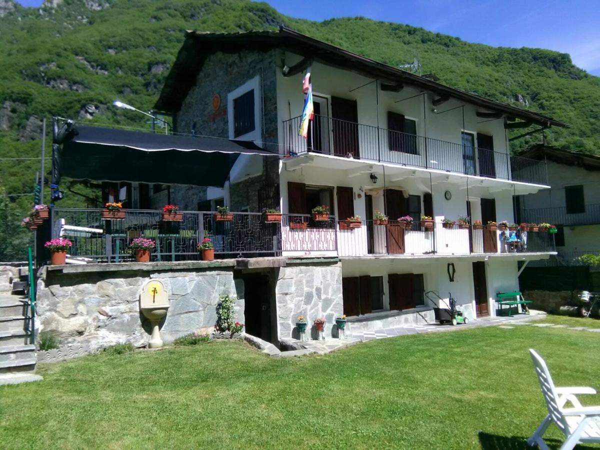 La Ghita Bed & Breakfast Sparone ภายนอก รูปภาพ