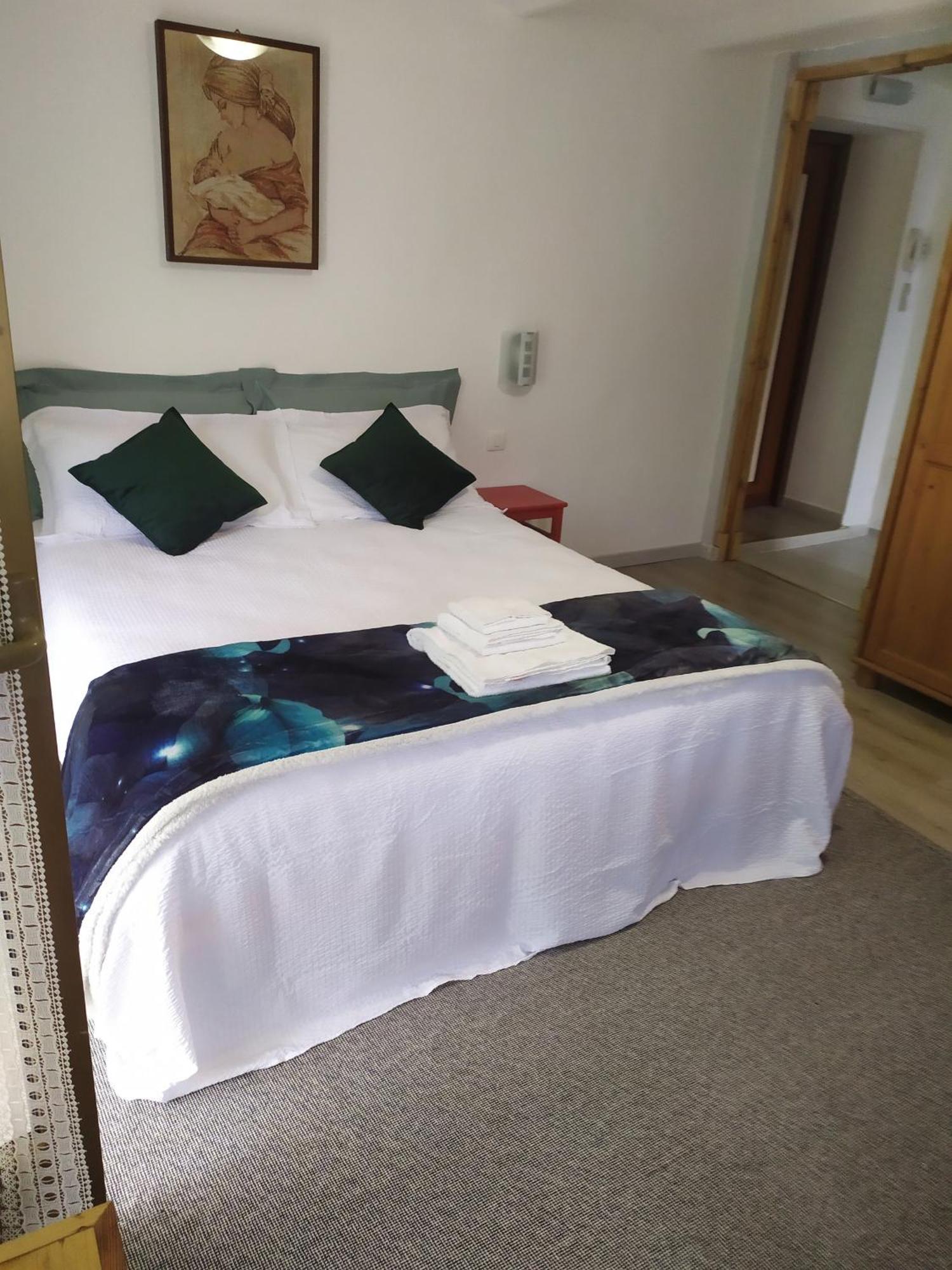 La Ghita Bed & Breakfast Sparone ภายนอก รูปภาพ