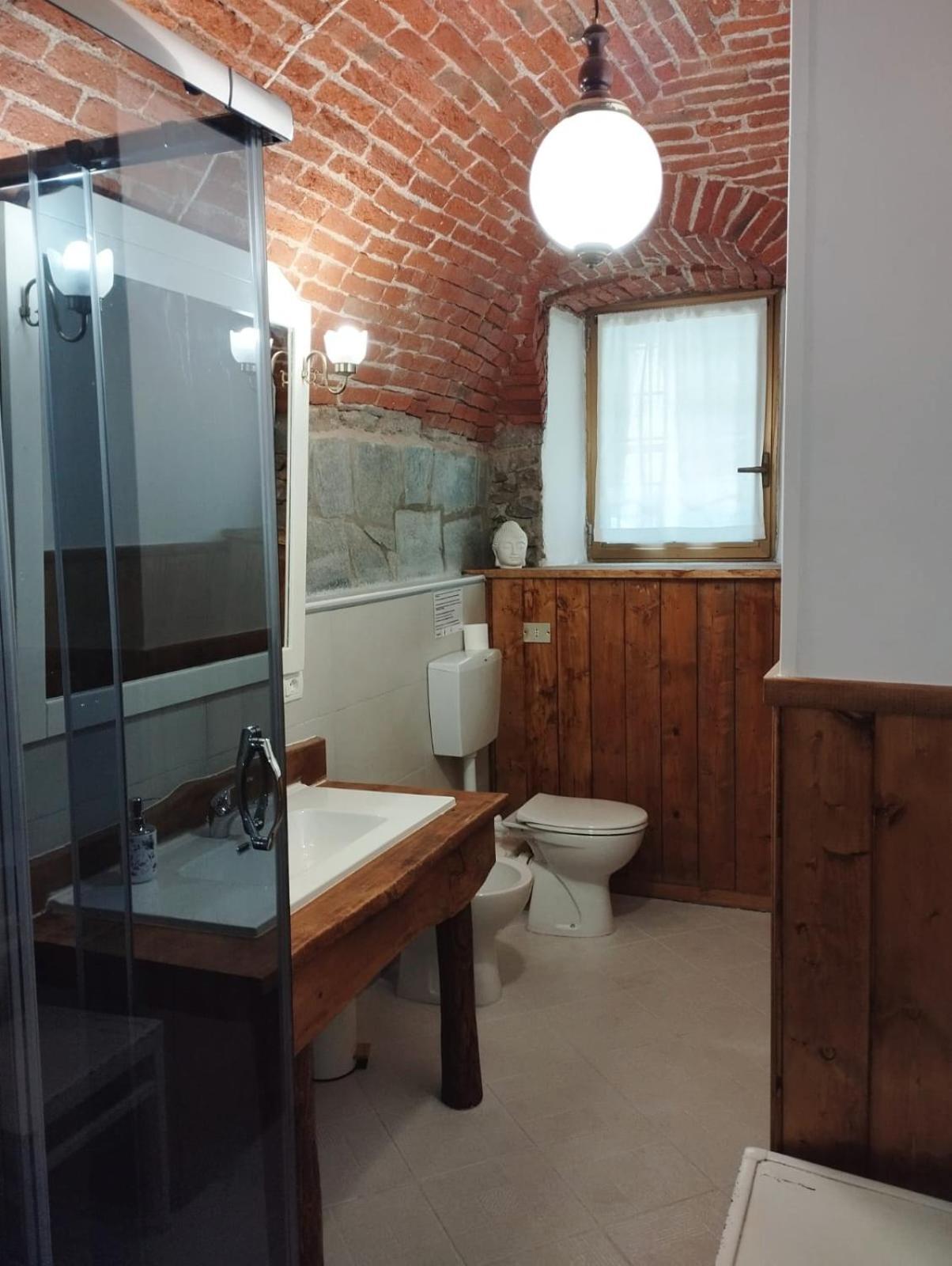 La Ghita Bed & Breakfast Sparone ภายนอก รูปภาพ